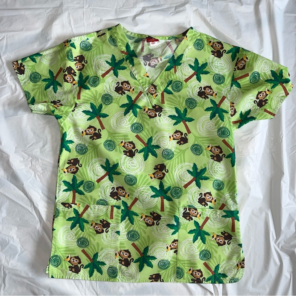 Woman’s Scrub Top M